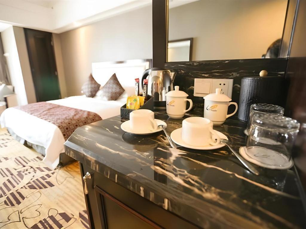 Country Garden Phoenix Hotel Shenyang Exterior photo