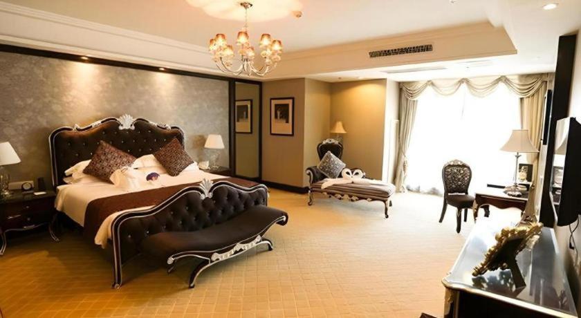 Country Garden Phoenix Hotel Shenyang Exterior photo